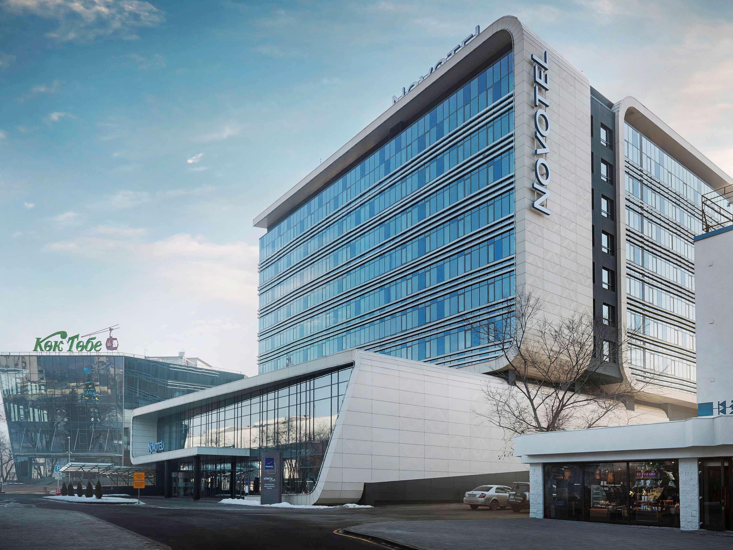 Novotel Almaty City Center Exteriör bild